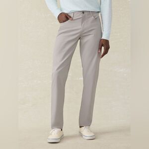 FAHERTY Movement 5-Pocket Pant 30x32 in grey/fossil NWT in packaging